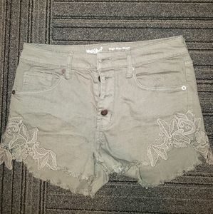 Embroidered denim shorts